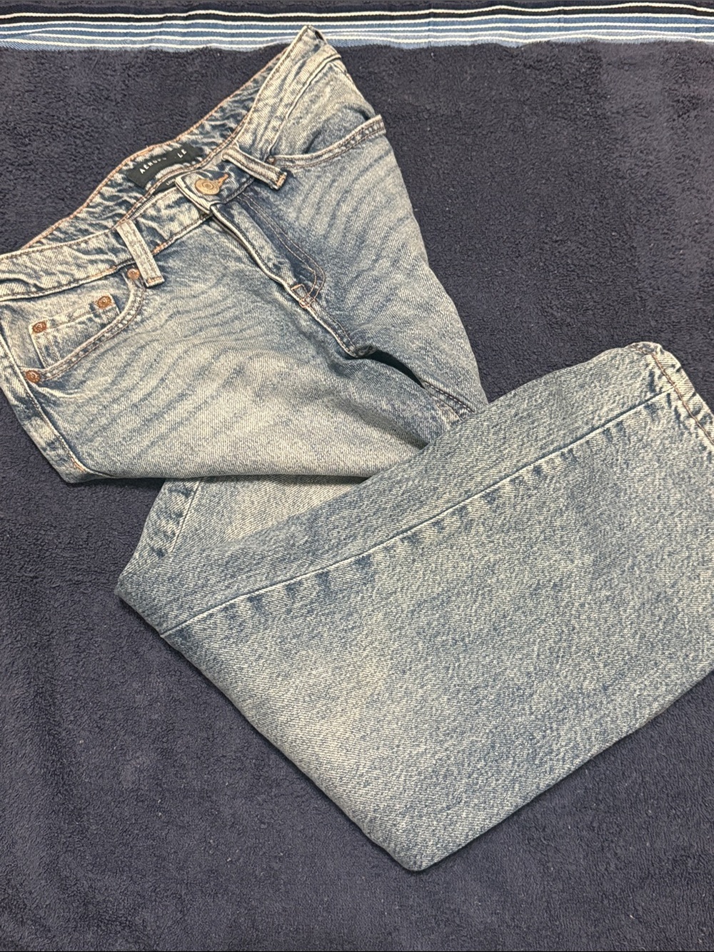 Aeropostale Low Rise Baggy Light Blue Straight Leg Jeans size 00 Short - Picture 10 of 16